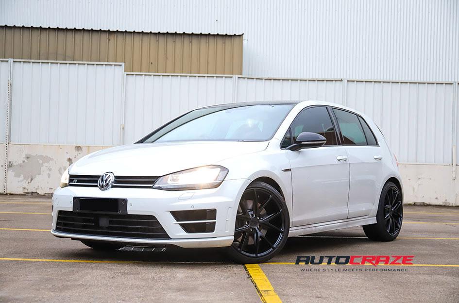 VOLKSWAGEN GOLF MISANO MATTE BLACK